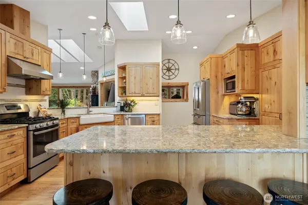 $1,125,000 | 20623 Mainland View Place Northeast, Suquamish, WA 98392
