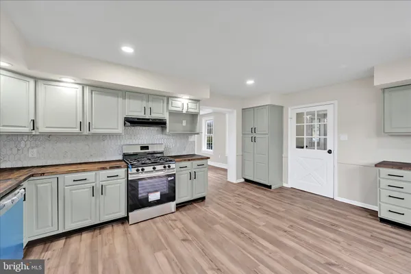 $379,900 | 122 Skyline Drive, Reading, PA 19606