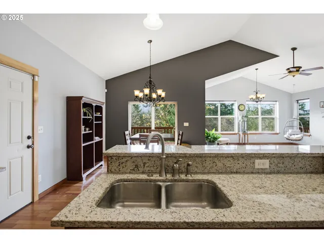 $670,000 | 156 Wetleau Drive, Lowell, OR 97452