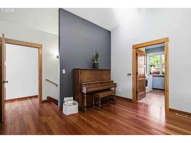 $670,000 | 156 Wetleau Drive, Lowell, OR 97452