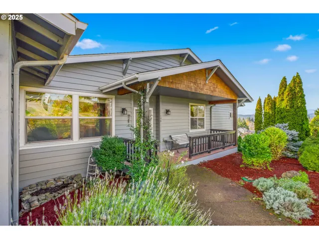 $670,000 | 156 Wetleau Drive, Lowell, OR 97452