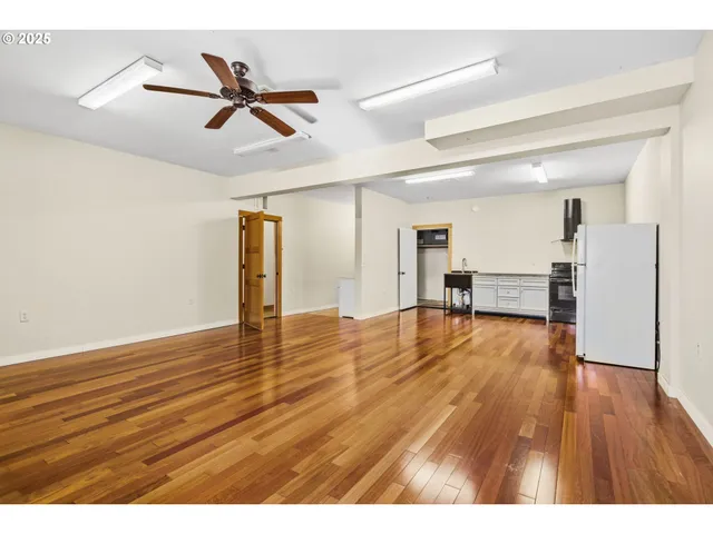 $670,000 | 156 Wetleau Drive, Lowell, OR 97452