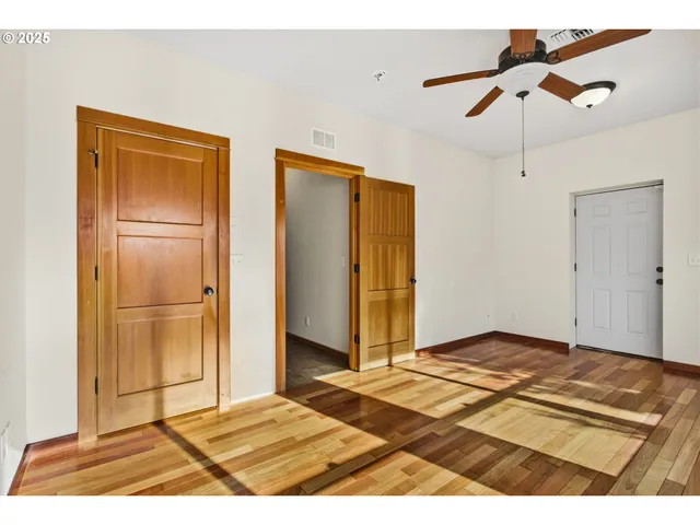 $670,000 | 156 Wetleau Drive, Lowell, OR 97452