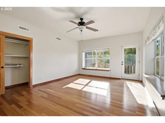 $670,000 | 156 Wetleau Drive, Lowell, OR 97452