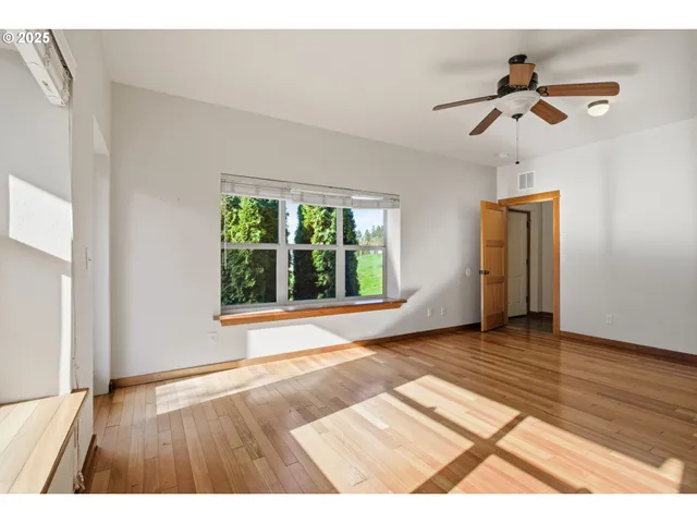 $670,000 | 156 Wetleau Drive, Lowell, OR 97452