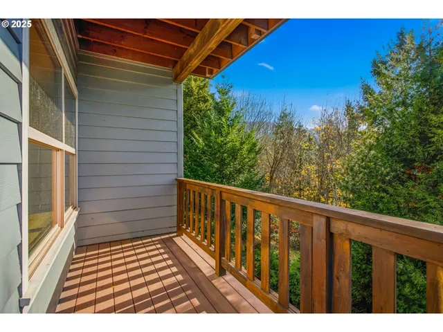 $670,000 | 156 Wetleau Drive, Lowell, OR 97452