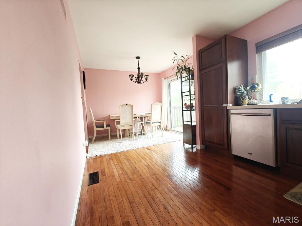 673 Cedar Run Drive Ballwin, MO 63021 - Photo 9 of 15