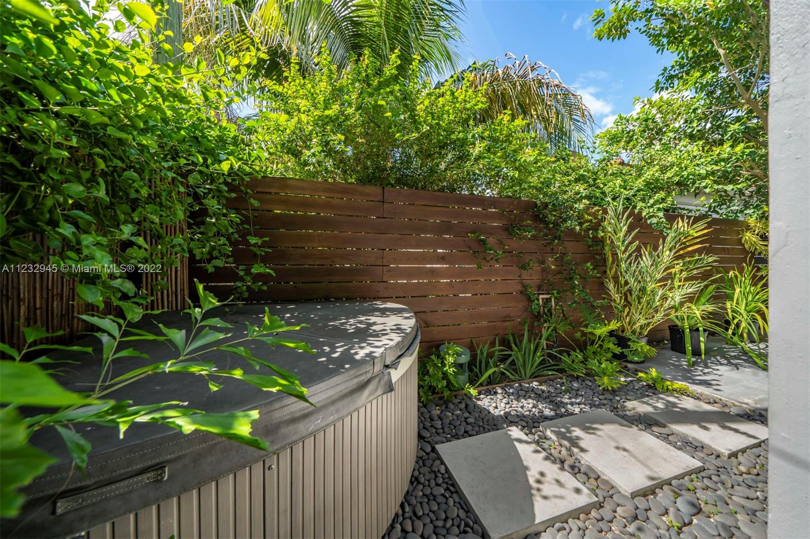 1598 Normandy Drive Miami Beach, FL 33141 - Photo 32 of 40 a view of a backyard