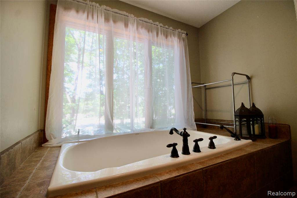 3515 Lahring Road Linden, MI 48451 - Photo 10 of 27