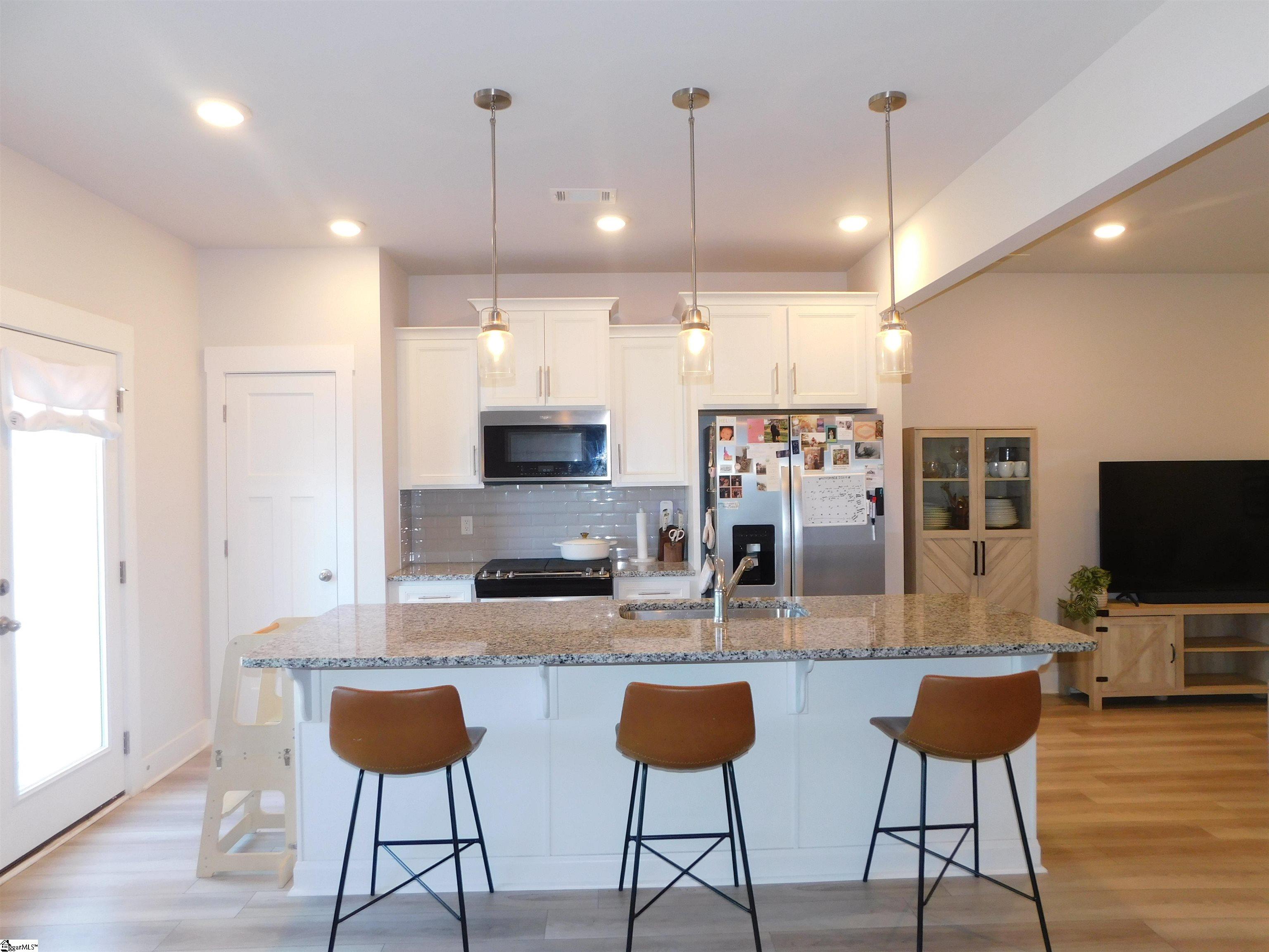 143 Shallons Drive Greenville, SC 29609 - Photo 5 of 17