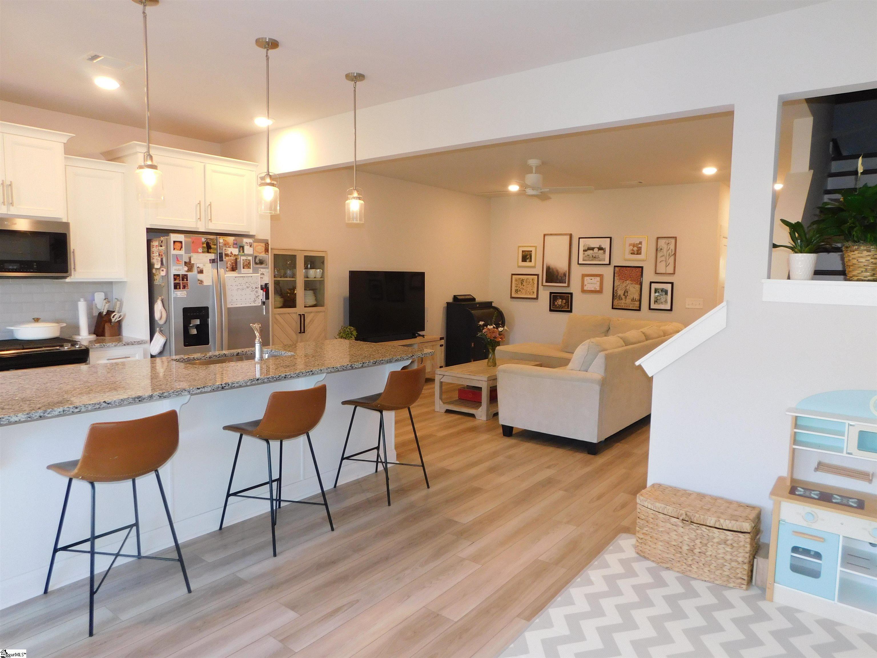 143 Shallons Drive Greenville, SC 29609 - Photo 6 of 17