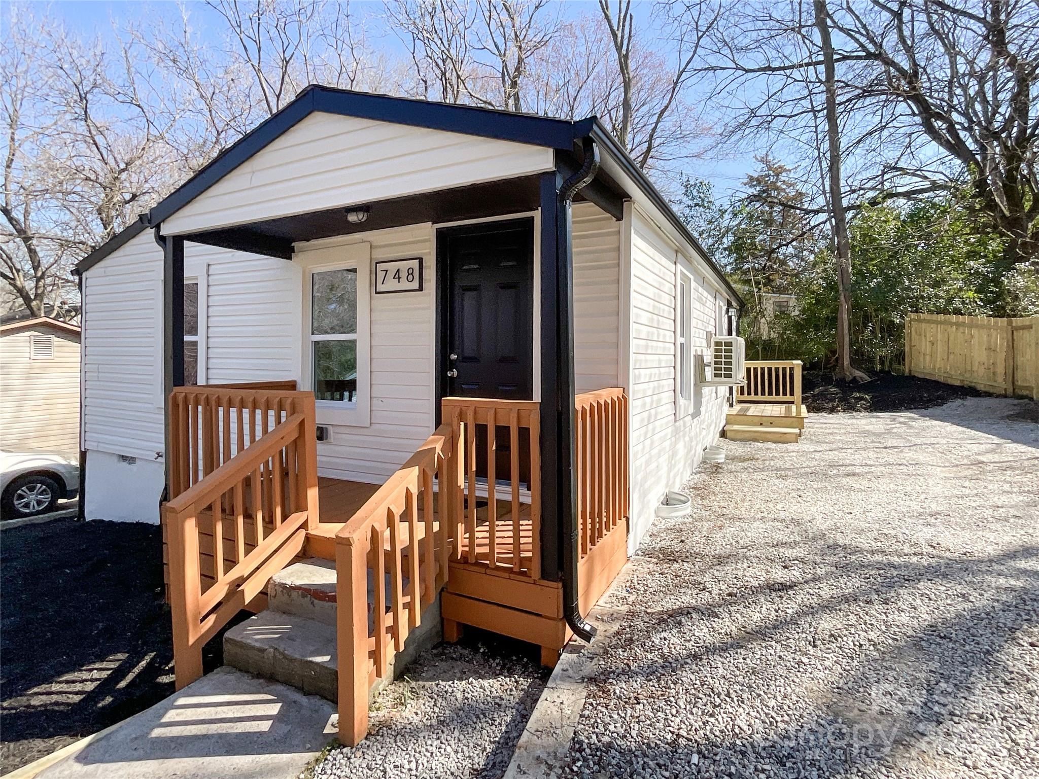 748 Miller Street Lancaster, SC 29720 - Photo 2 of 36 Gallery Image 2