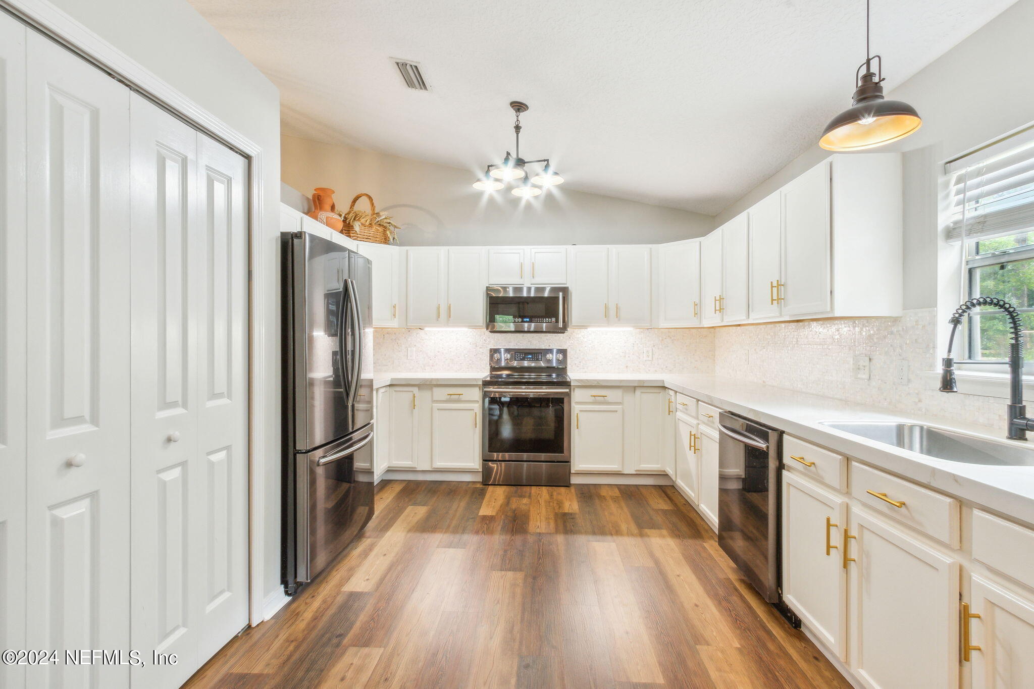 4645 Peppergrass Street Middleburg, FL 32068 - Photo 15 of 39 Kitchen