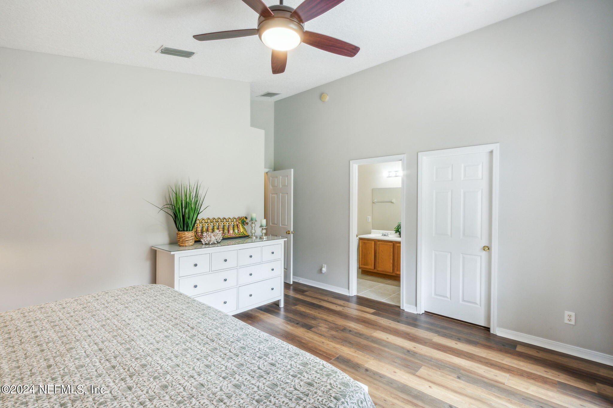 4645 Peppergrass Street Middleburg, FL 32068 - Photo 20 of 39 Primary Bedroom