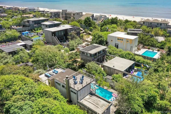 $1,650,000 | 136 Beach Hill Walk, Fire Island Pines, NY 11782