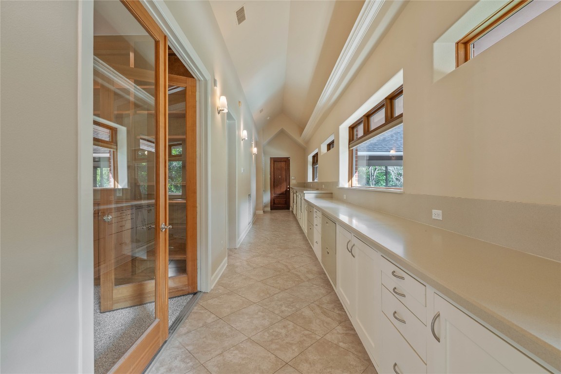 16621 Hereford Road Tomball, TX 77377 - Photo 34 of 46 a view of a hallway with windows