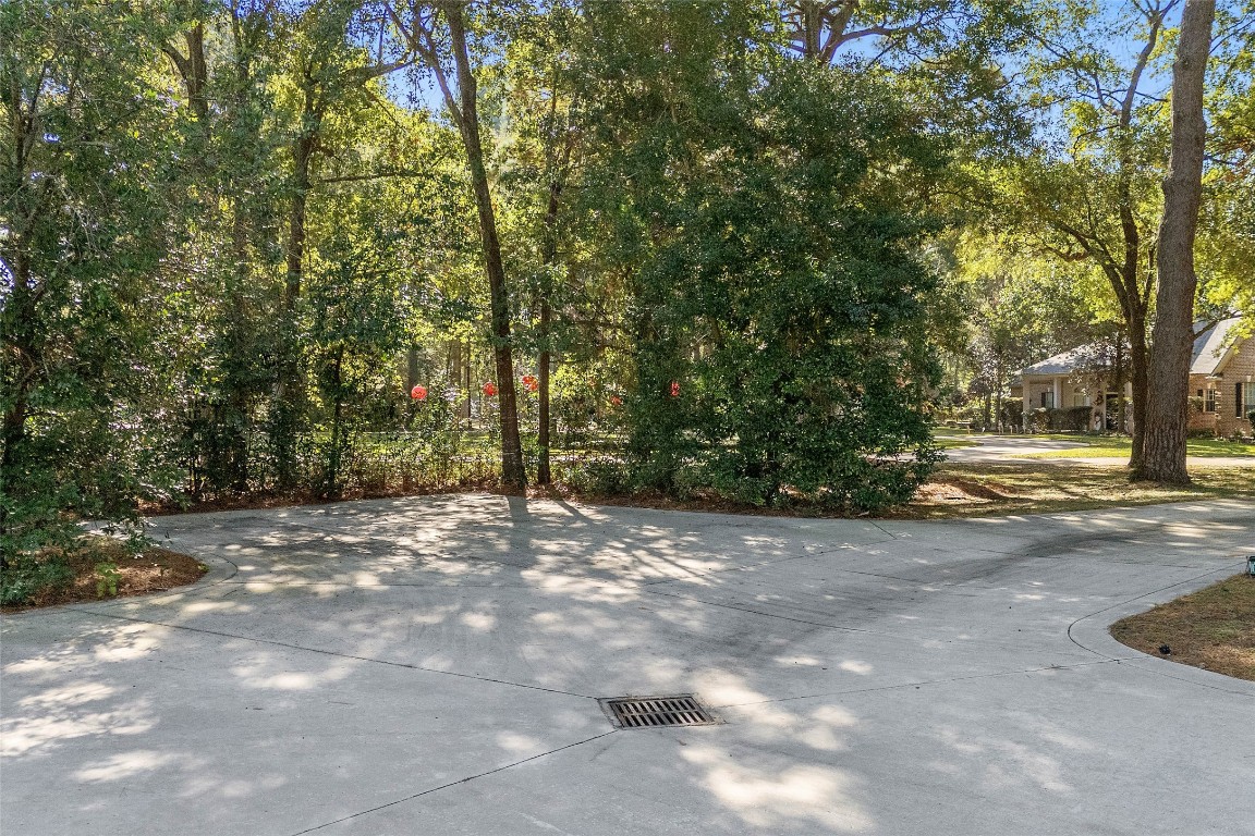 16621 Hereford Road Tomball, TX 77377 - Photo 40 of 46 a view of tree with side of a house