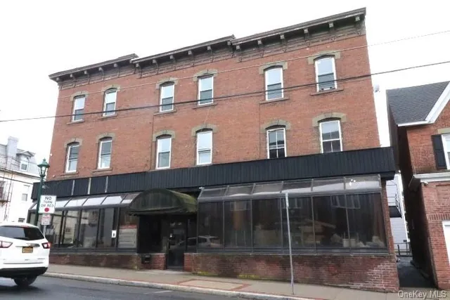 $1,600 | 73 Main Street, Unit 2, Walden, NY 12586