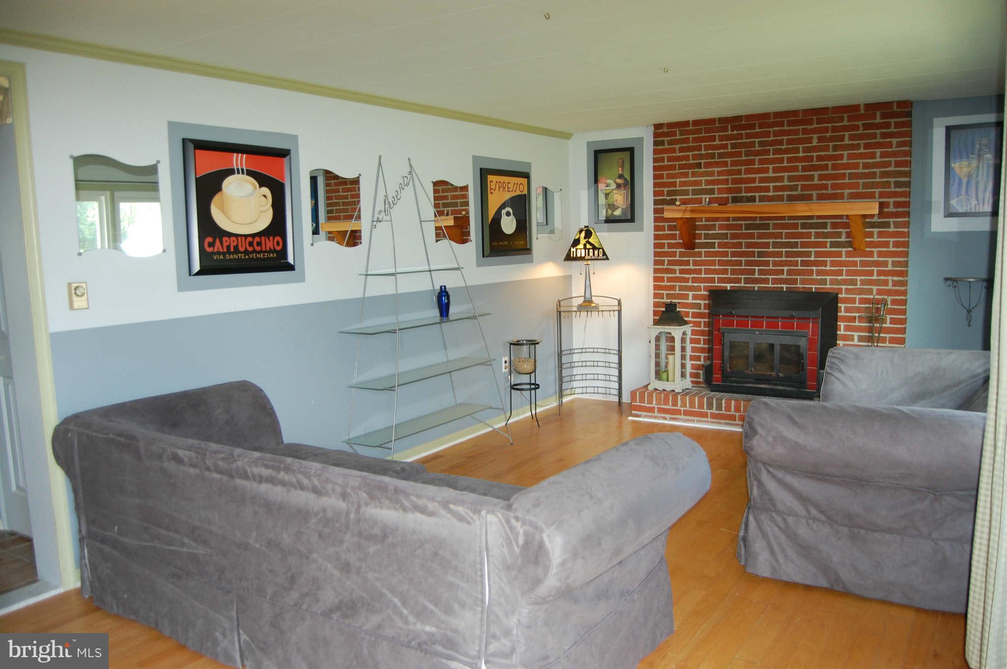 216 Tennessee Road Stevensville, MD 21666 - Photo 5 of 25 Living Room