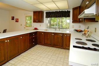 12623 Robyn Road St. Louis, MO 63127 - Photo 13 of 41 Gallery Image 13