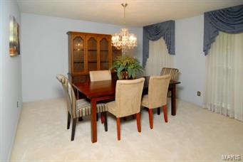 12623 Robyn Road St. Louis, MO 63127 - Photo 9 of 41 Gallery Image 9