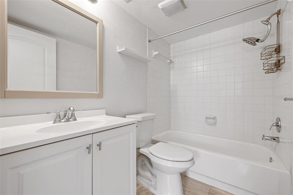 3223 South Beneva Road, Unit 101 Sarasota, FL 34232 - Photo 17 of 36 Gallery Image 17