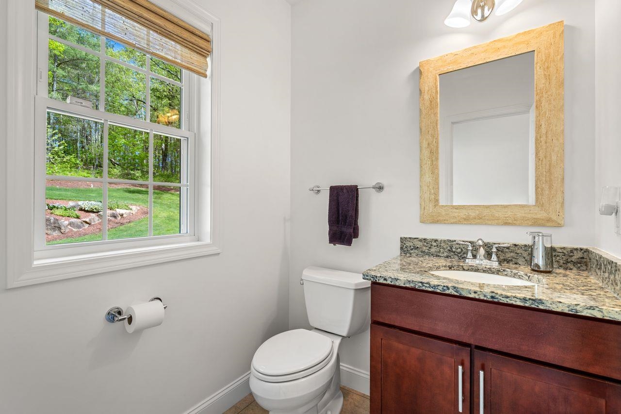 263 Silver Lake Road Hollis, NH 03049 - Photo 19 of 40