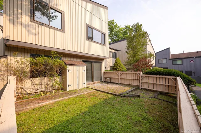 $320,000 | 2206 Mulberry Court, Poughkeepsie, NY 12603