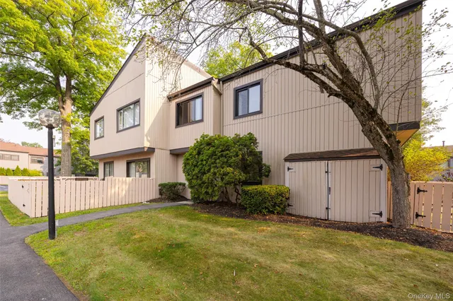 $320,000 | 2206 Mulberry Court, Poughkeepsie, NY 12603