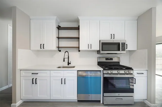 $320,000 | 2206 Mulberry Court, Poughkeepsie, NY 12603