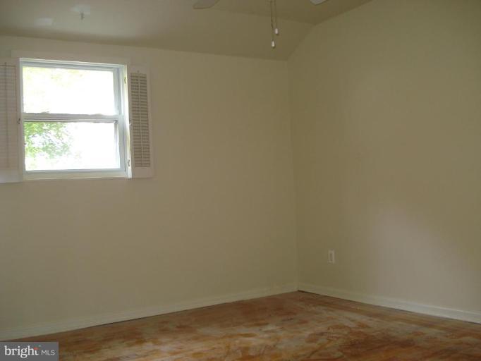 13009 Freeland Road Rockville, MD 20853 - Photo 9 of 24 Bedroom #1