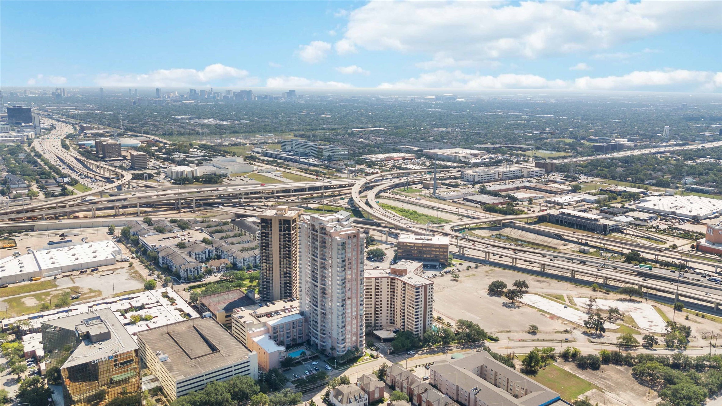 3505 Sage Road, Unit 1508 Houston, TX 77056 - Photo 21 of 23 A bird’s-eye view of the building highlights the exclusivity of high-rise living, with resort-style amenities, secured access, and a commanding presence in one of Houston’s most established luxury residential corridors. Enjoy the convenience of an urban lifestyle paired with the privacy and prestige of a full-service tower.