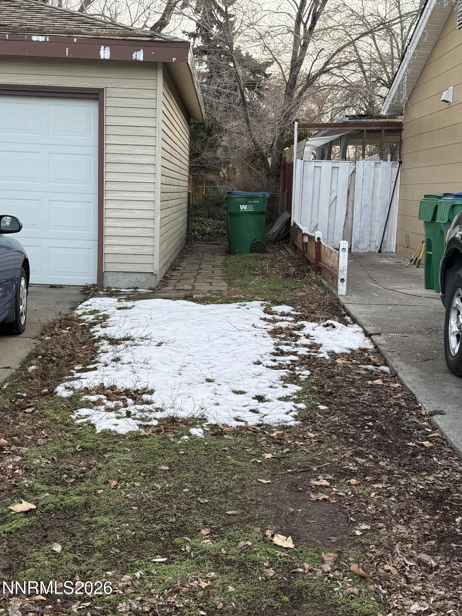 870 Capitol Hill Avenue Reno, NV 89502 - Photo 23 of 24 a view of a backyard of a house with lots of green space