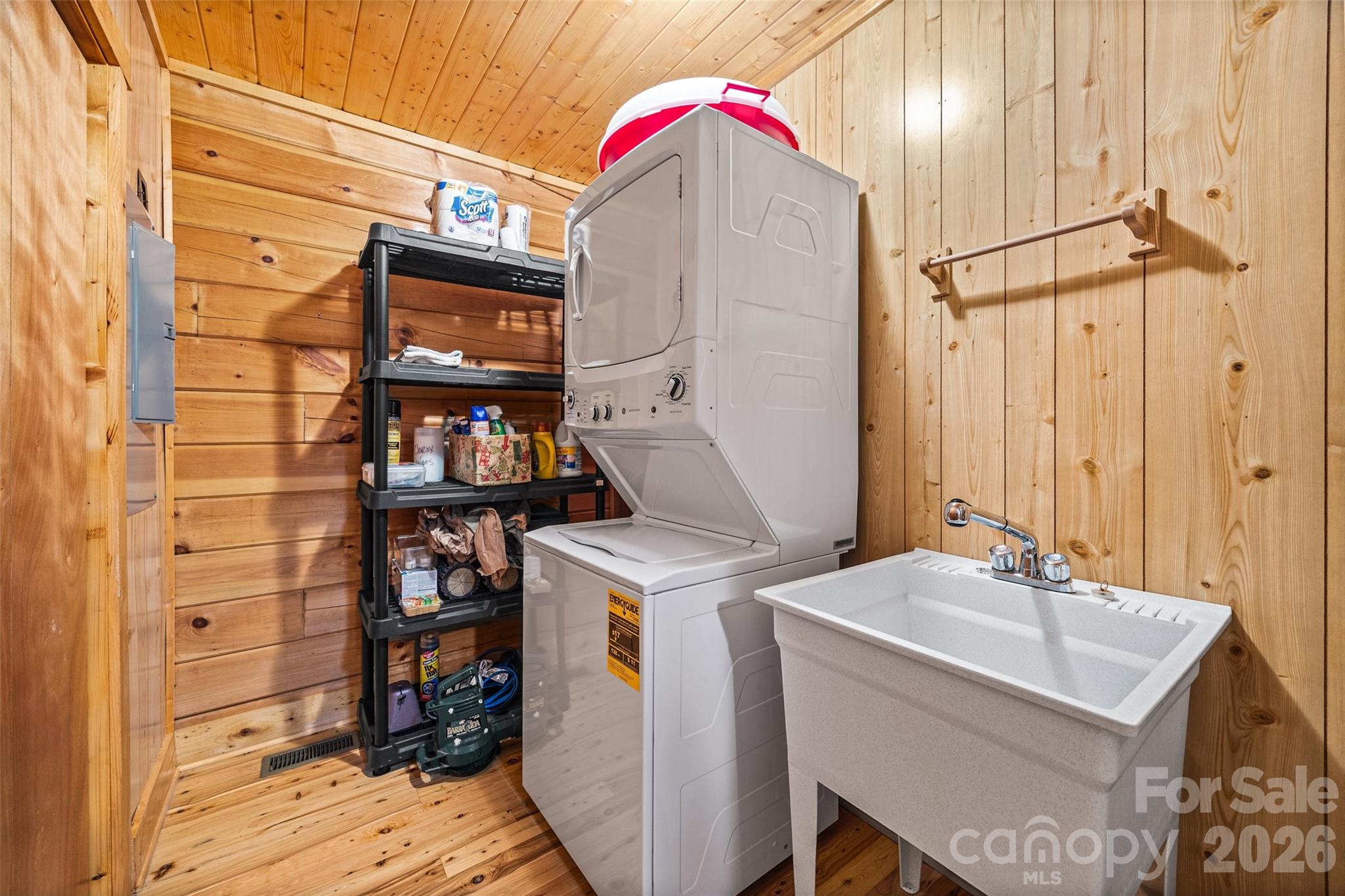 47-ac Killian Road Edgemoor, SC 29712 - Photo 17 of 37 a utility room with dryer and washer