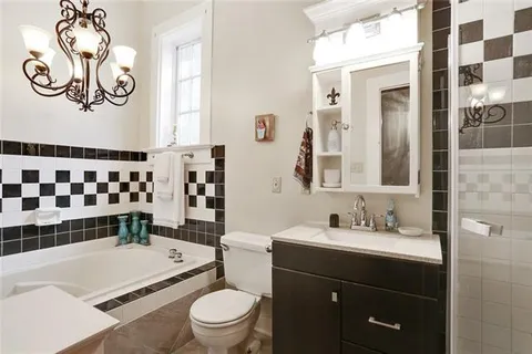 $3,250 | 2201 Burdette Street, New Orleans, LA 70118