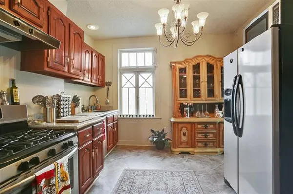 $3,250 | 2201 Burdette Street, New Orleans, LA 70118
