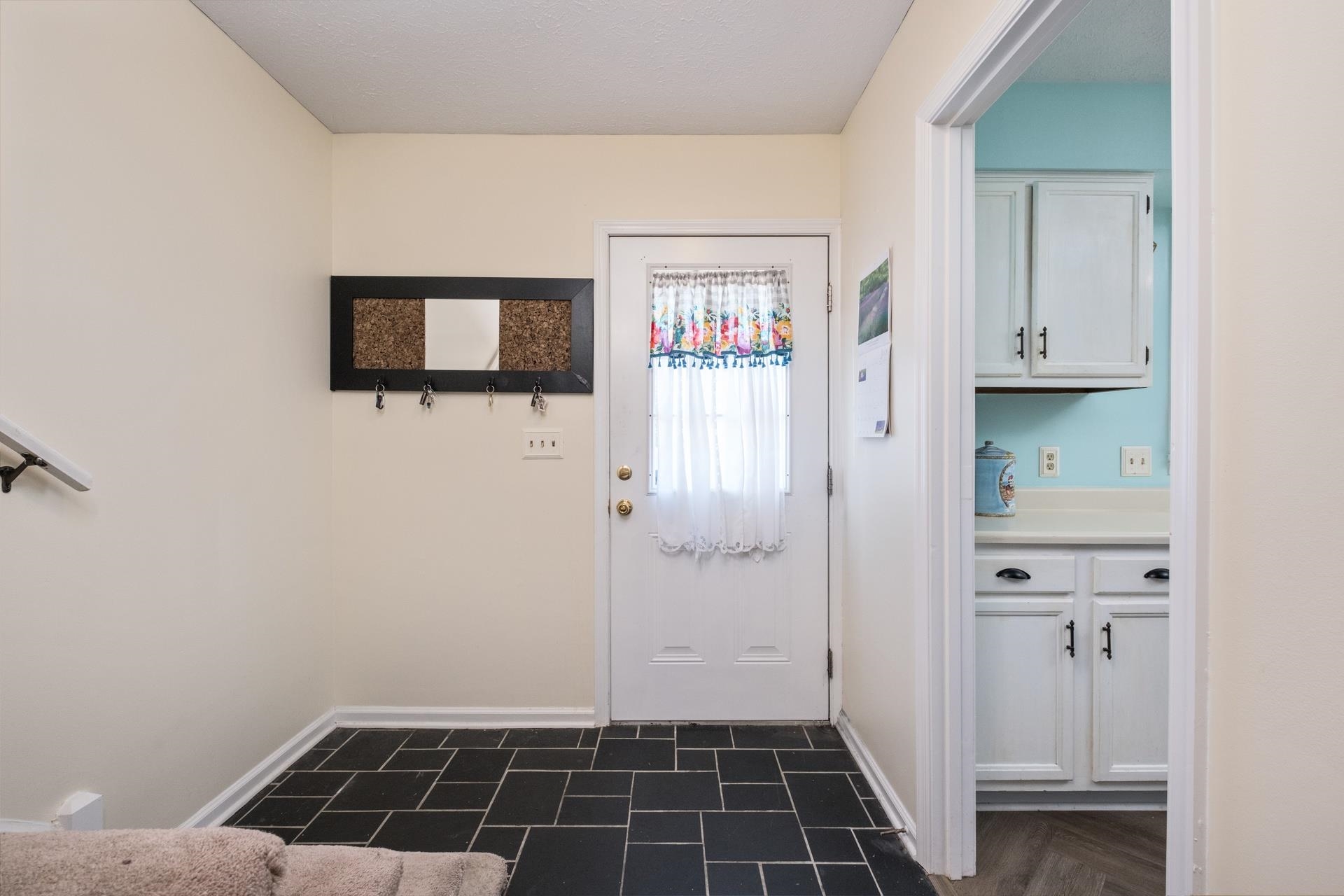 700 Rife Road, Unit 10B Waynesboro, VA 22980 - Photo 16 of 23 Entry