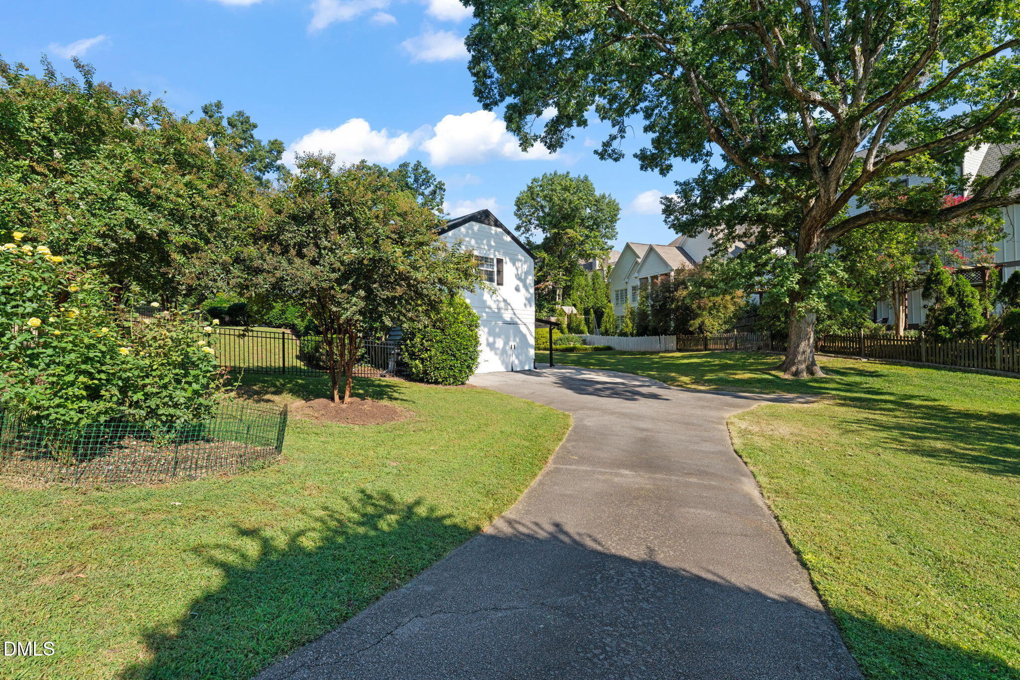 406 Chesterfield Road Raleigh, NC 27608 - Photo 11 of 25 a view of backyard with green space