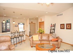2715 Haverhill Road Springfield, IL 62711 - Photo 4 of 8