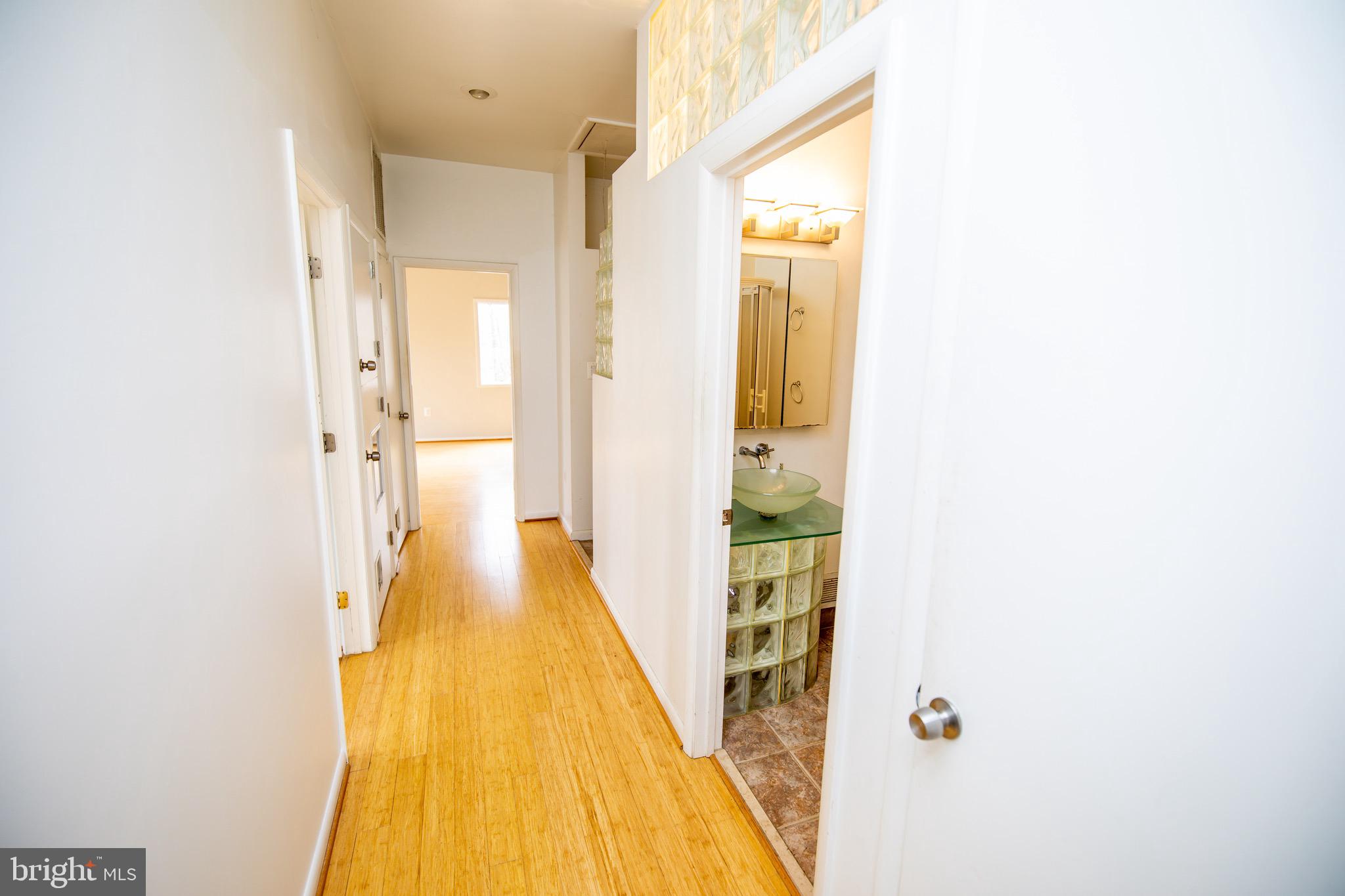 15406 Riding Stable Road Laurel, MD 20707 - Photo 19 of 62 Hallway