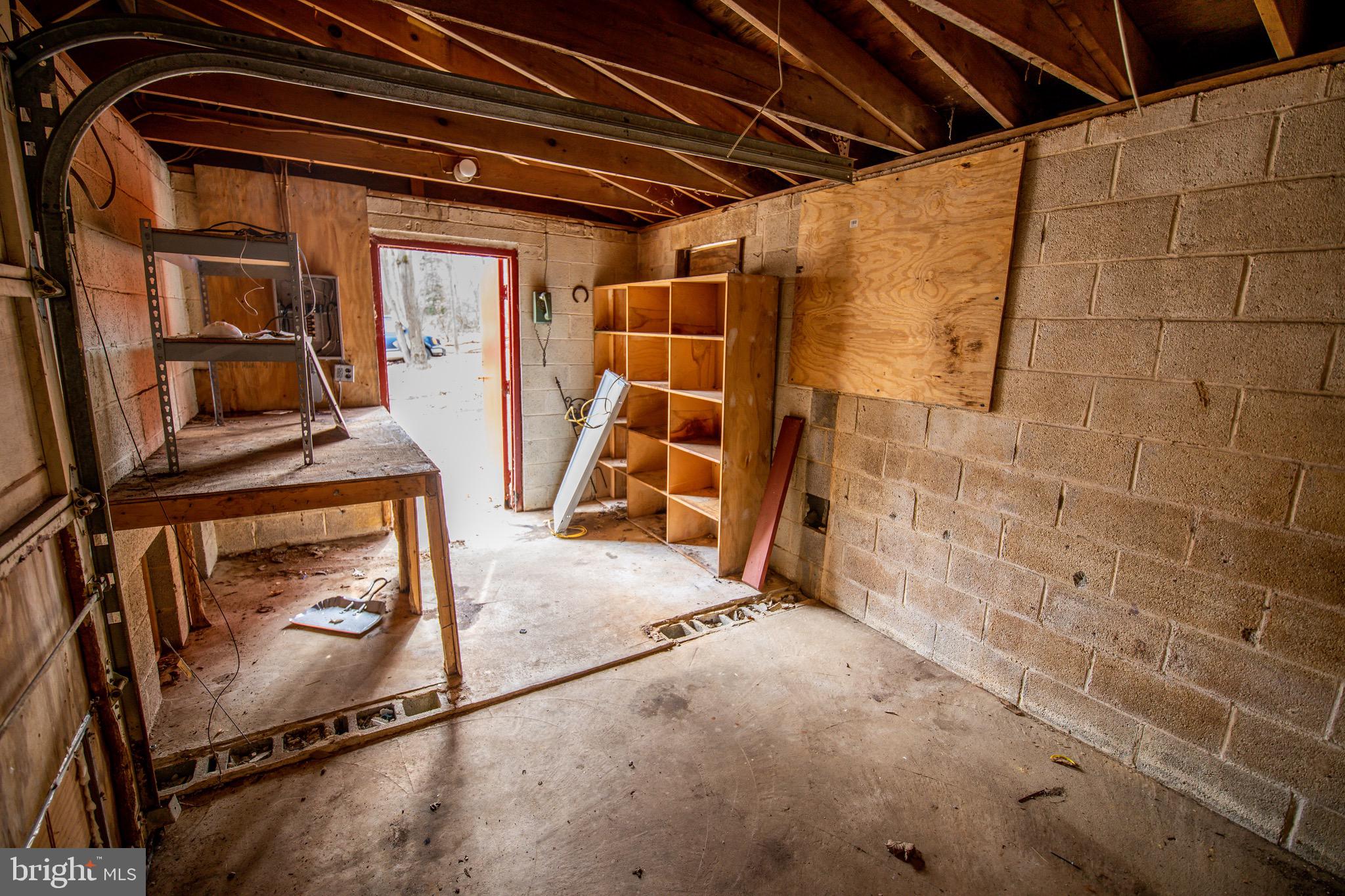 15406 Riding Stable Road Laurel, MD 20707 - Photo 44 of 62 Great space for workshop or studio
