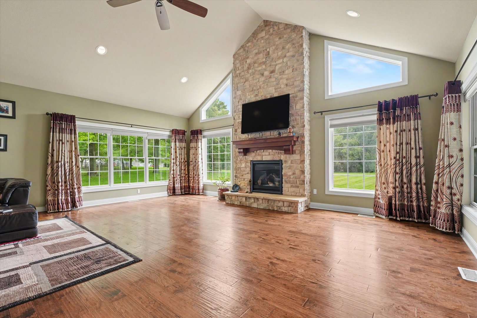 1309 Cross Creek Road Mahomet, IL 61853 - Photo 32 of 95