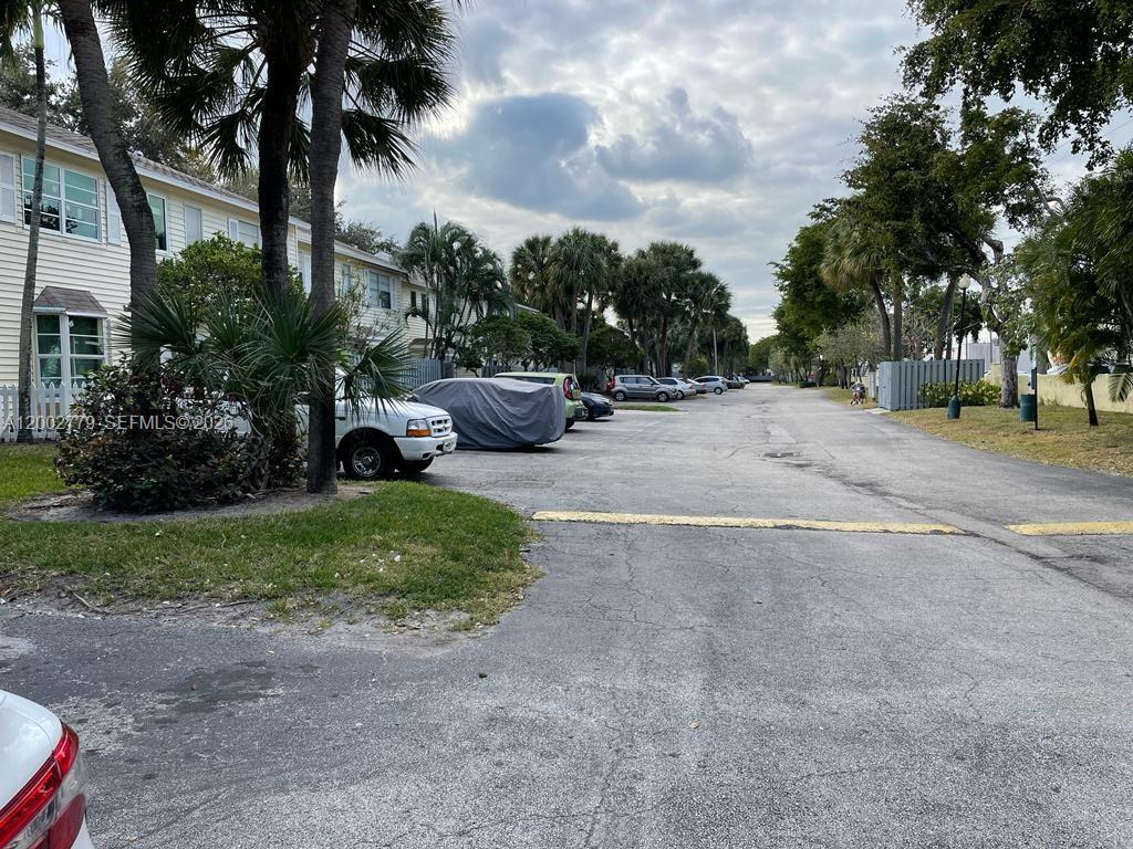 81 Southwest 3rd Street, Unit 81 Pompano Beach, FL 33060 - Photo 32 of 36