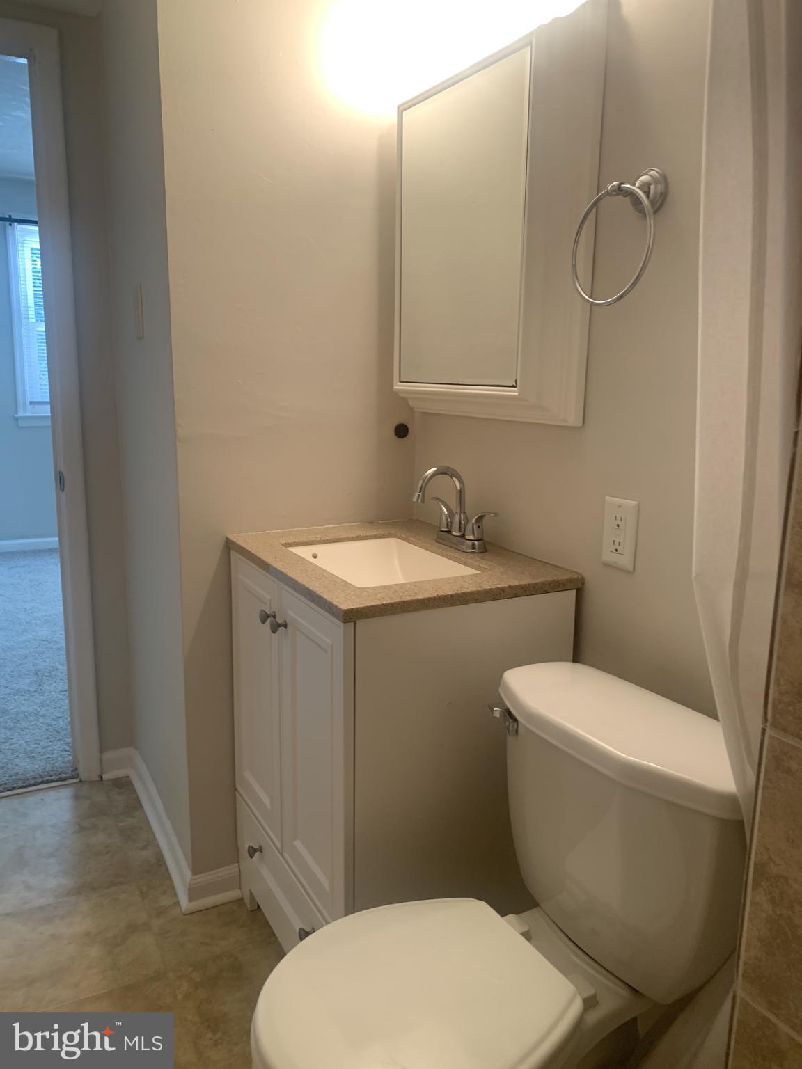 163 Wiltshire Road Claymont, DE 19703 - Photo 20 of 32 Ground level bedroom with full bath