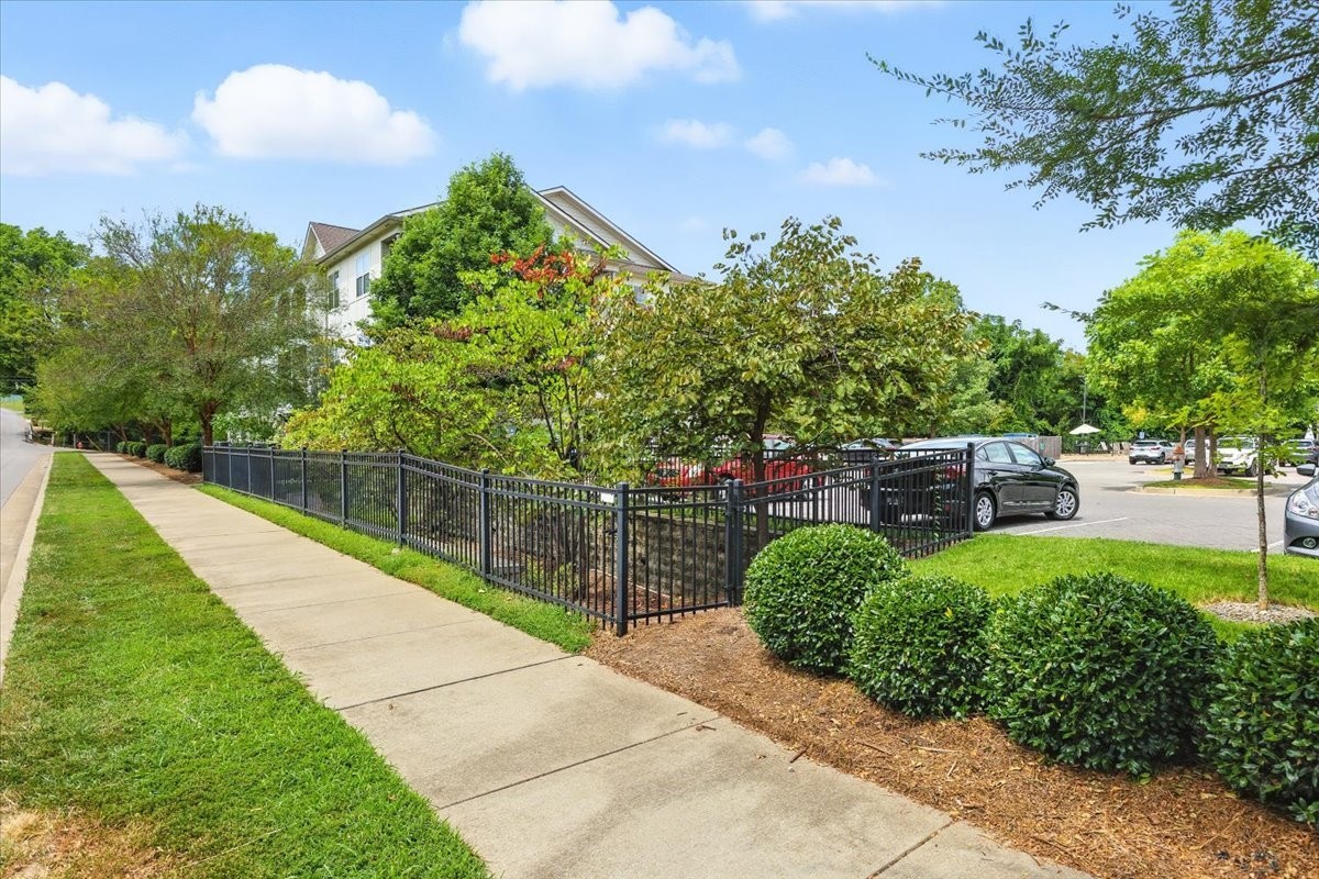 414 Rosedale Avenue, Unit 211 Nashville, TN 37211 - Photo 21 of 23 a view of a backyard