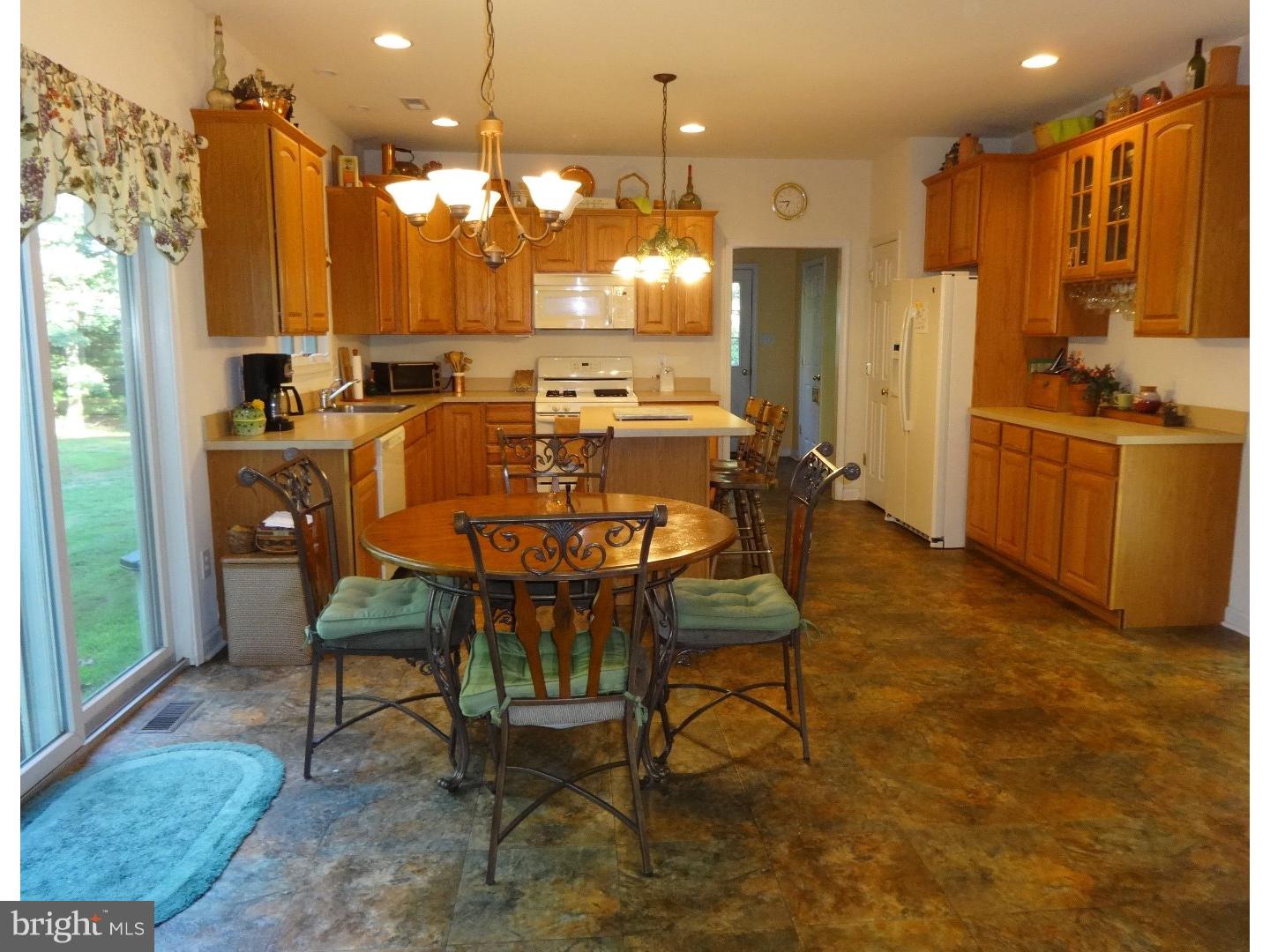 17 Rutland Shamong, NJ 08088 - Photo 5 of 25