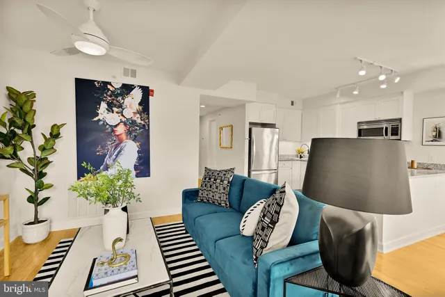 $425,000 | 1314 Massachusetts Avenue Northwest, Unit 703, Washington, DC 20005