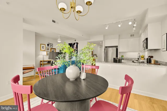 $425,000 | 1314 Massachusetts Avenue Northwest, Unit 703, Washington, DC 20005