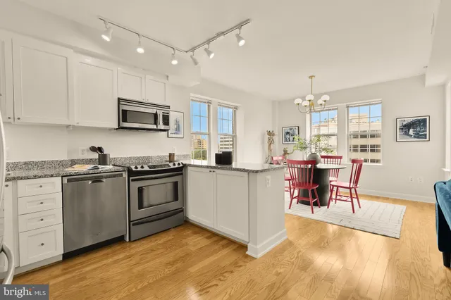 $425,000 | 1314 Massachusetts Avenue Northwest, Unit 703, Washington, DC 20005