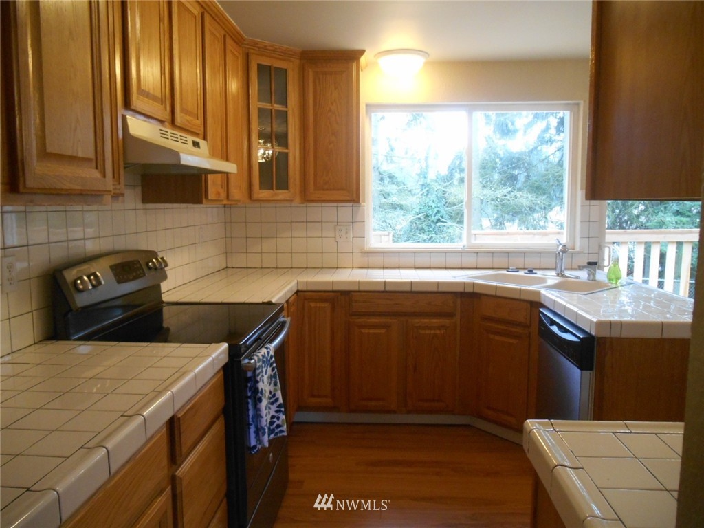 2030 169th Place Southeast Bothell, WA 98012 - Photo 7 of 22